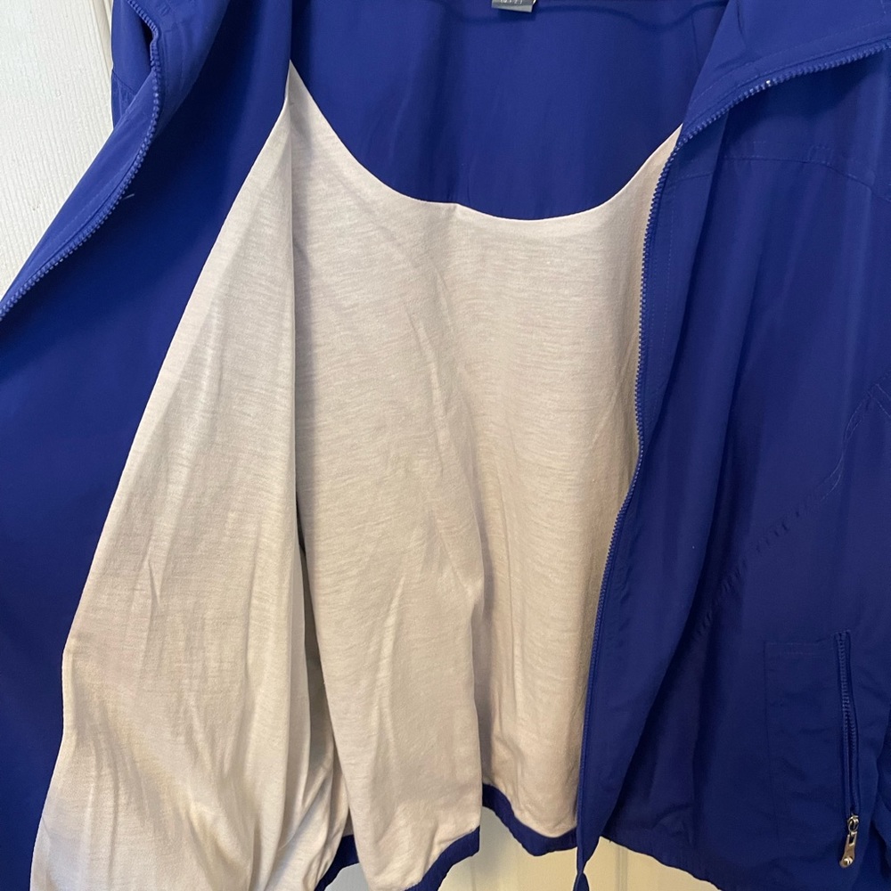 Lightweight jacket! - Picture 3 of 4